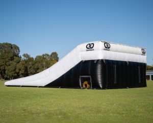 MTB NextStep Airbag Landing