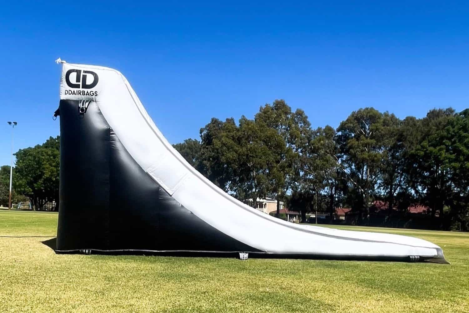 Danny | Quarter Pipe Airbag | DEAL