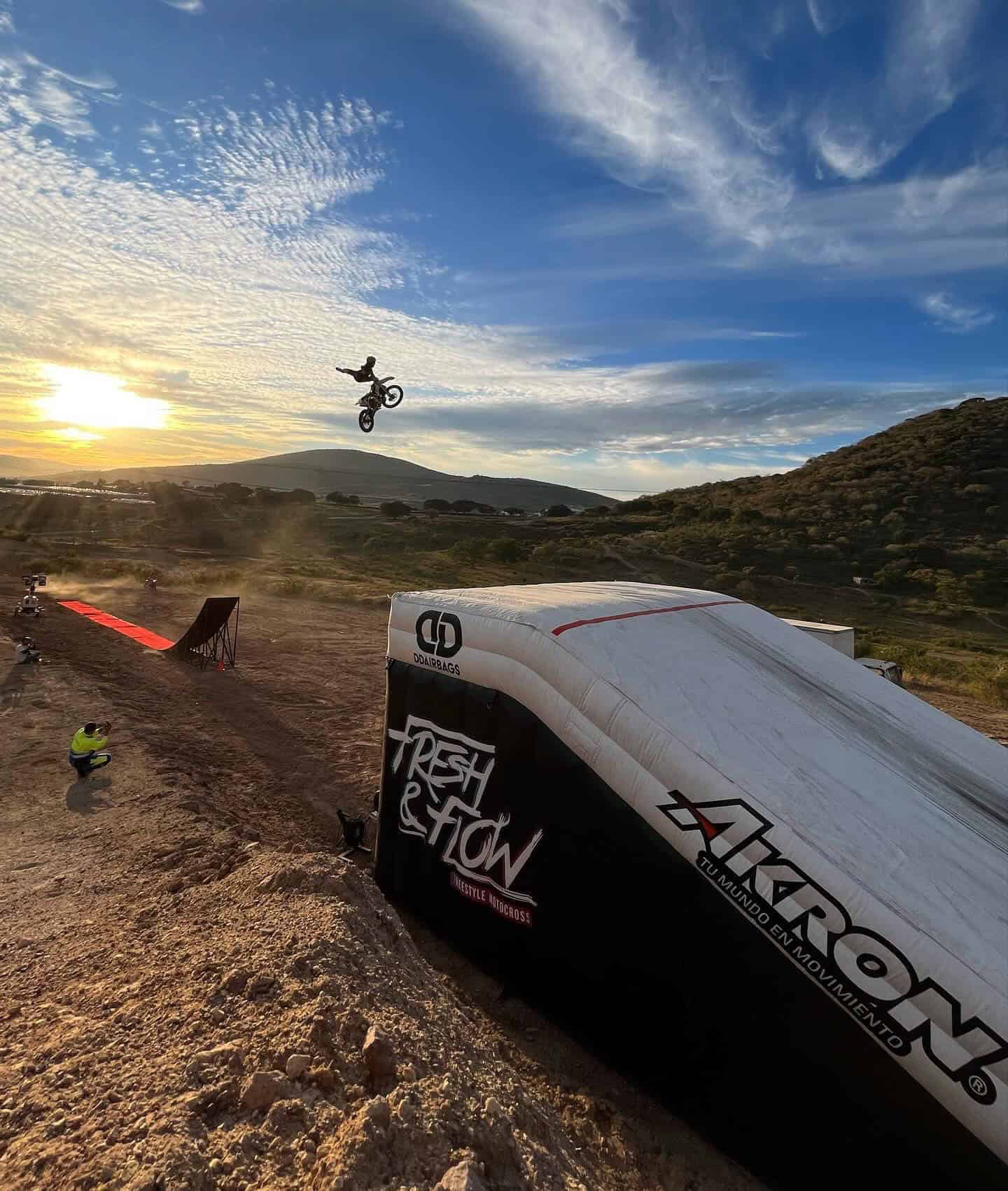 FMX Inflatable Airbag Landings
