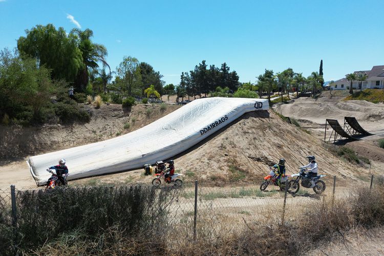 FMX Inflatable Airbag Landings