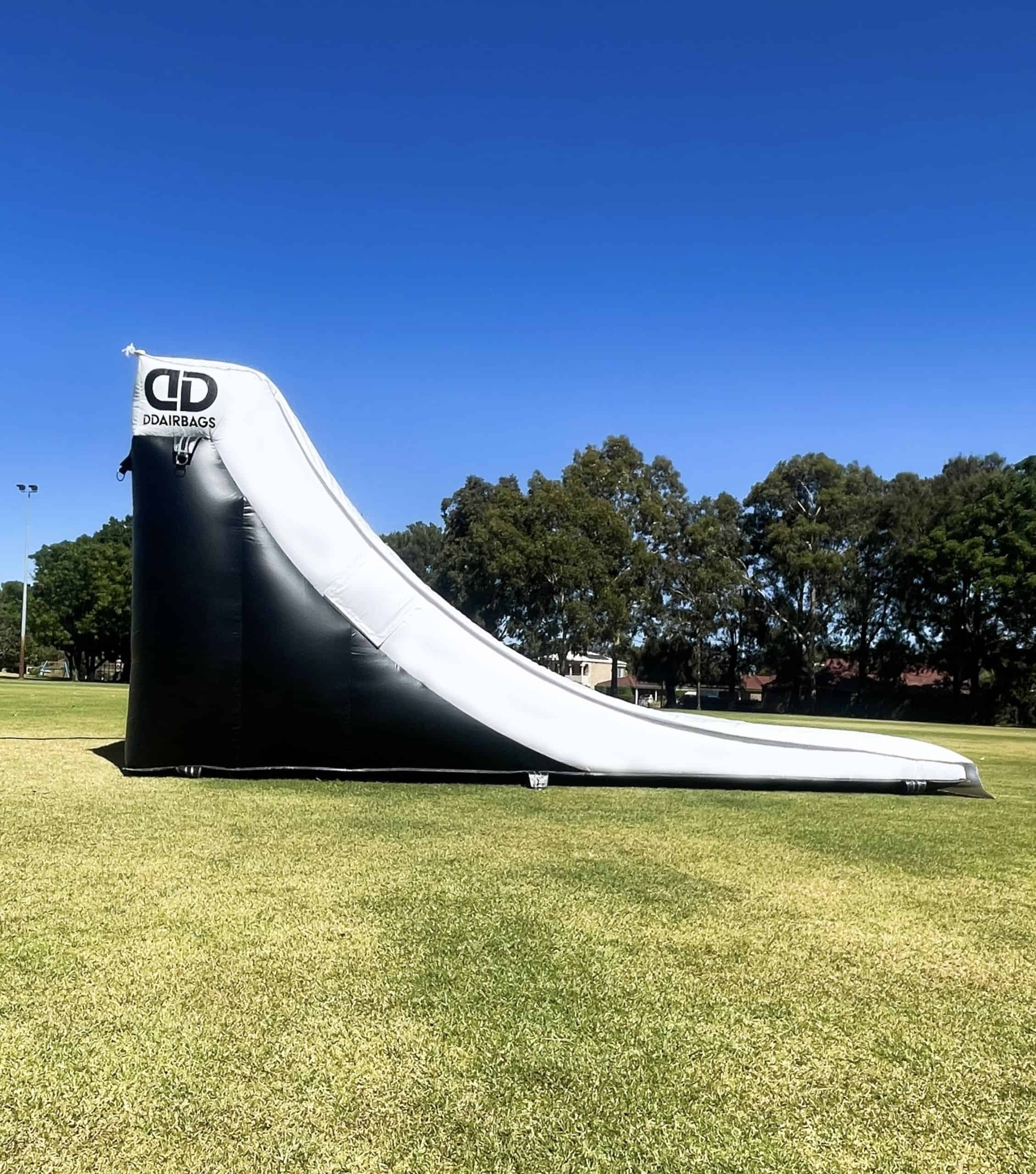 new-release-quarter-pipe-airbag